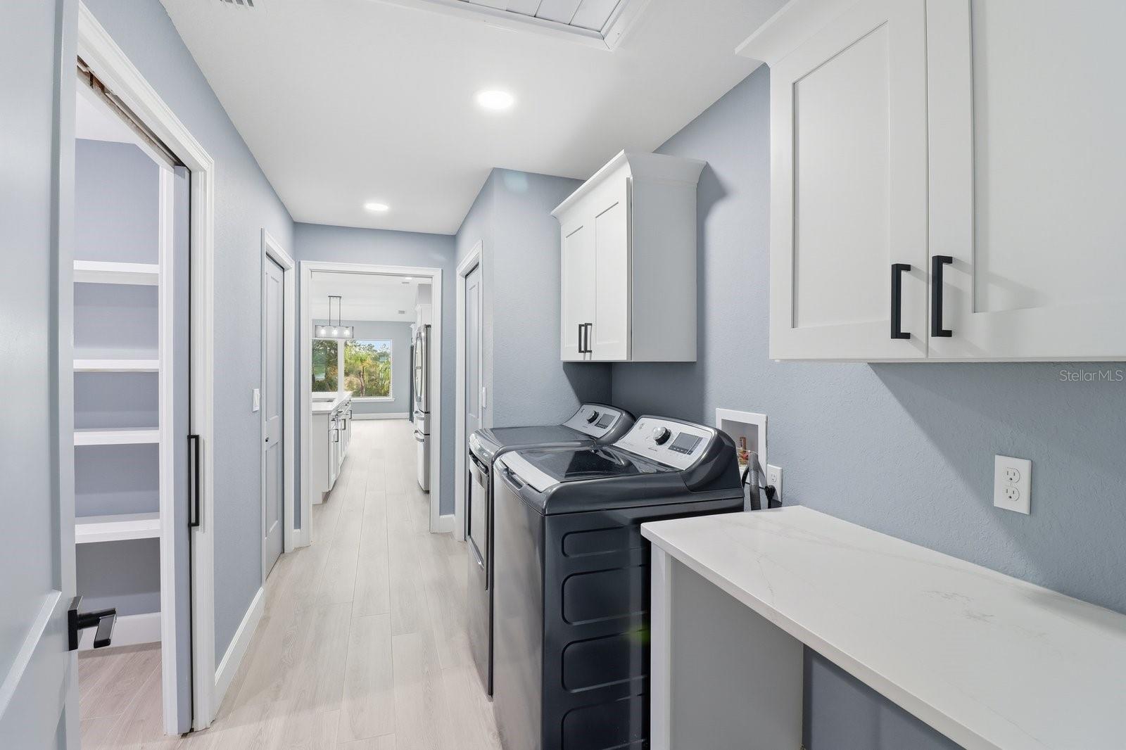 Image 20 of 41 For 18459 66th Loop