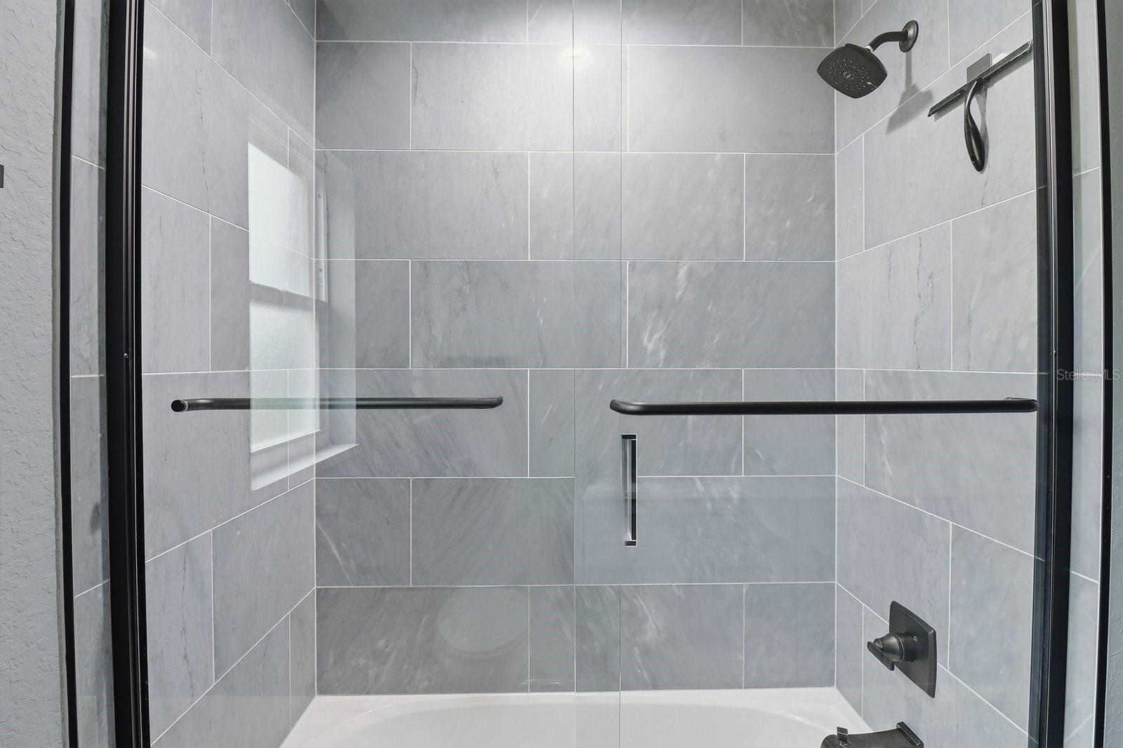 Image 25 of 41 For 18459 66th Loop