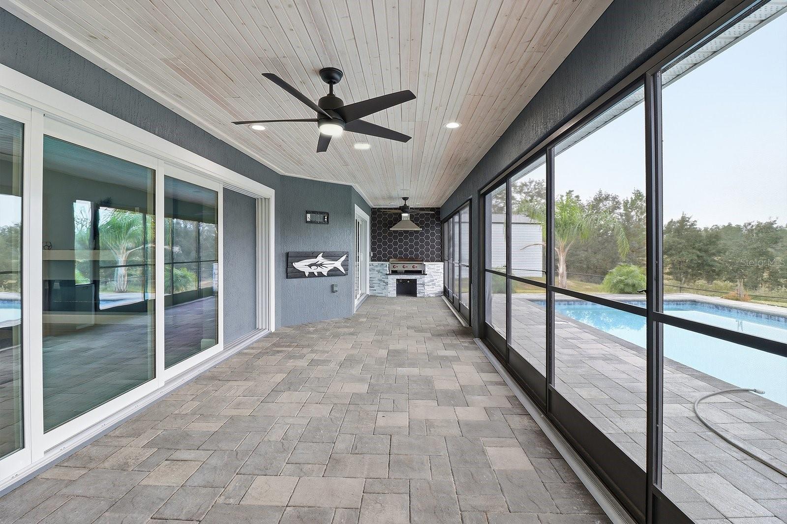 Image 29 of 41 For 18459 66th Loop