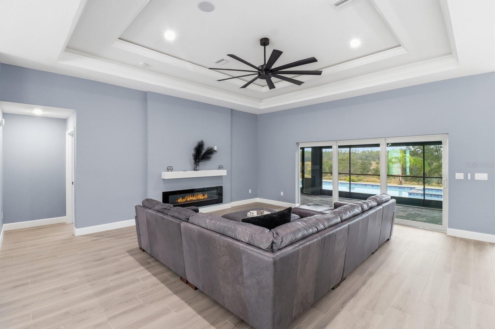 Image 7 of 41 For 18459 66th Loop