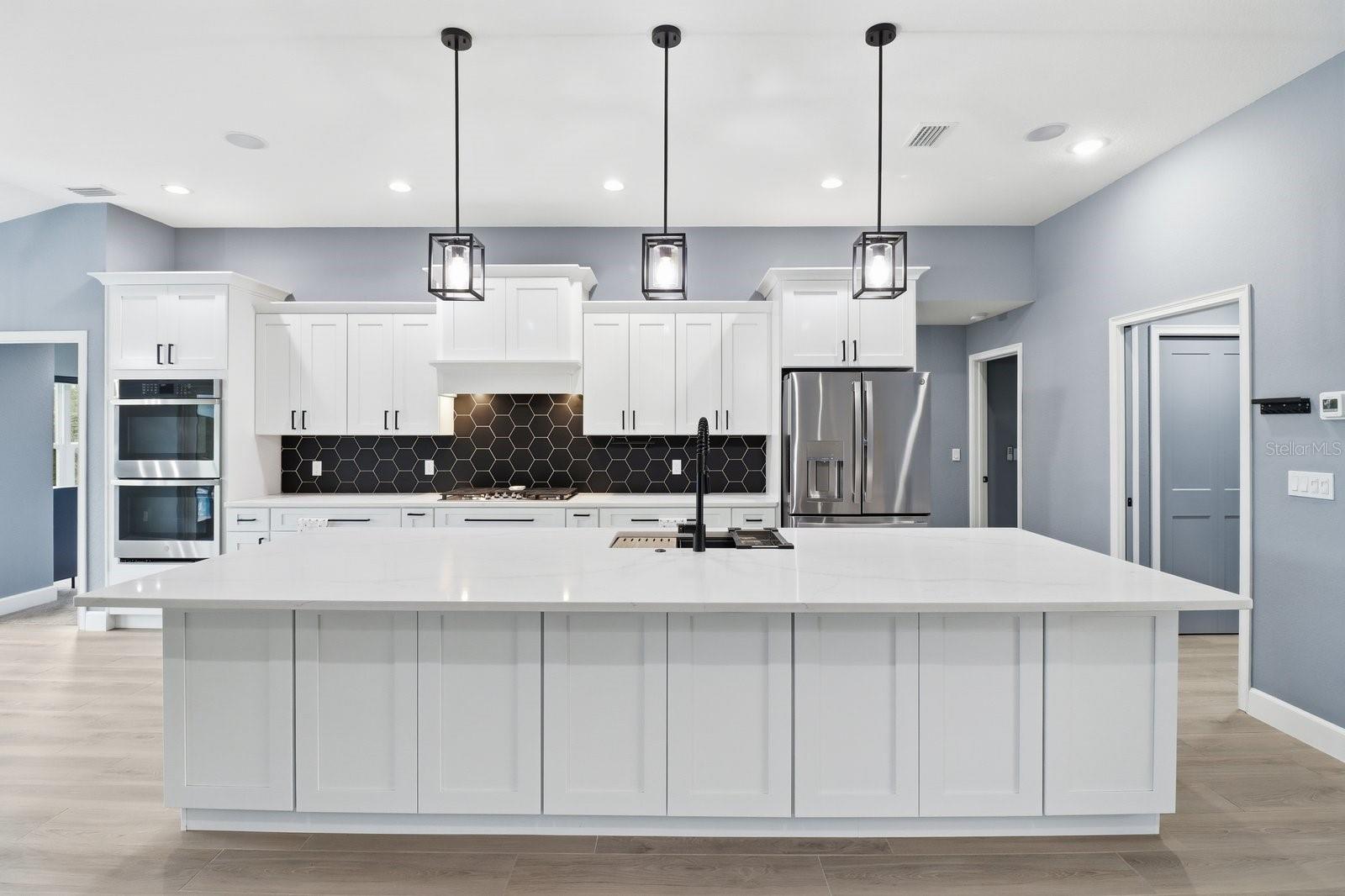 Image 9 of 41 For 18459 66th Loop