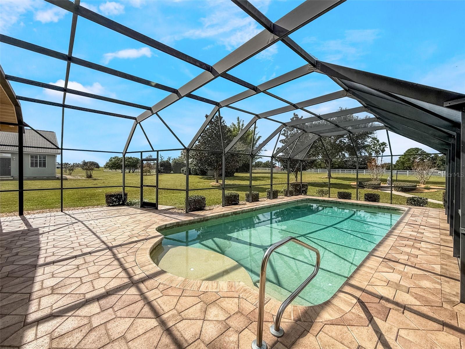 Image 10 of 40 For 456 Spend A Buck Drive