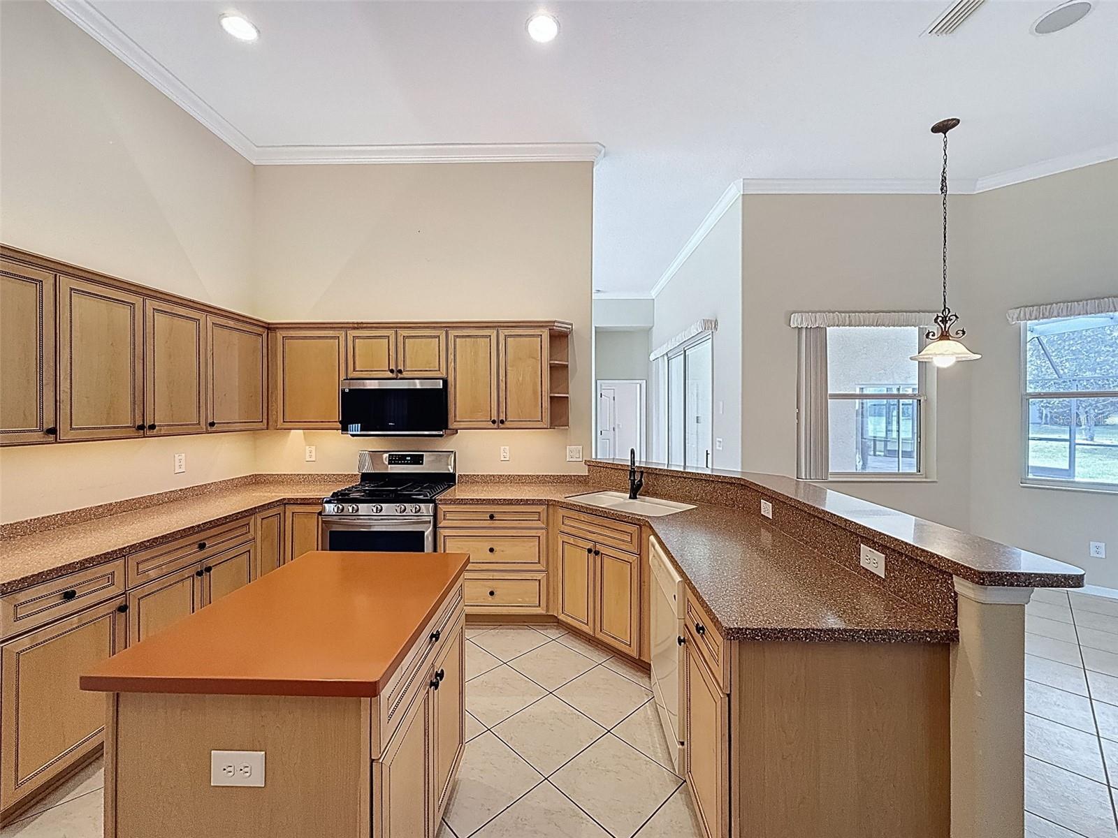 Image 16 of 40 For 456 Spend A Buck Drive