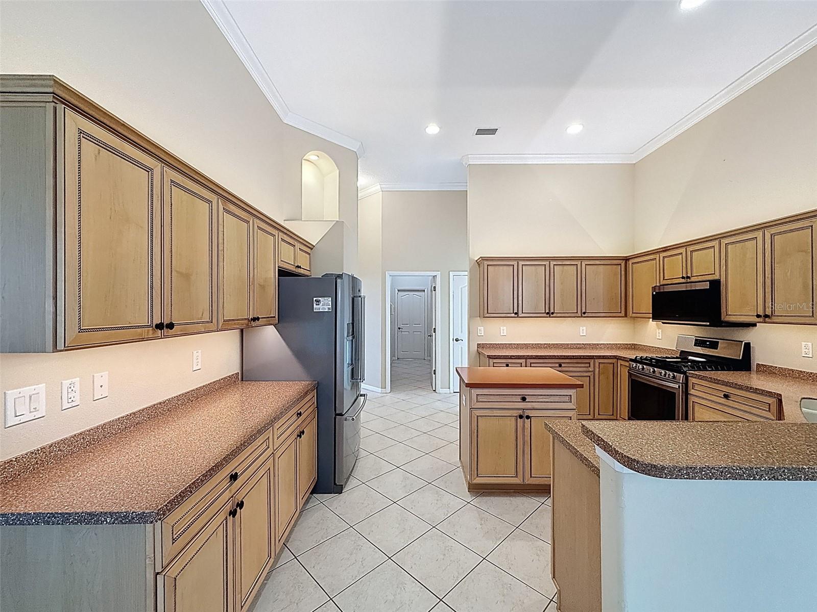 Image 20 of 40 For 456 Spend A Buck Drive