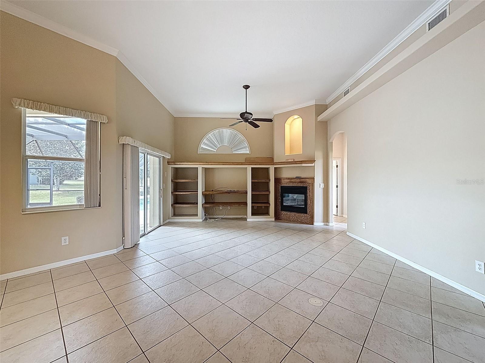 Image 24 of 40 For 456 Spend A Buck Drive