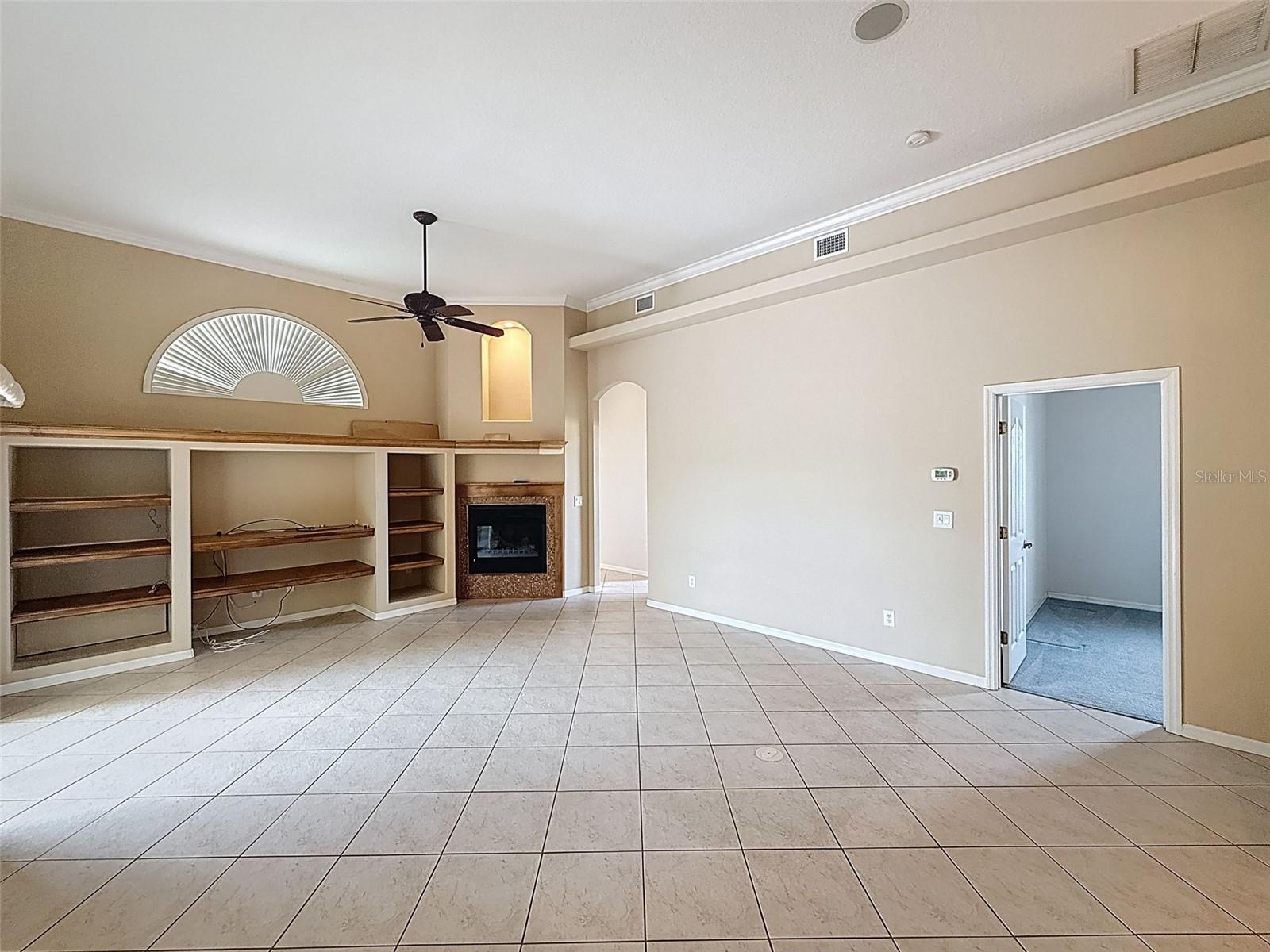 Image 26 of 40 For 456 Spend A Buck Drive