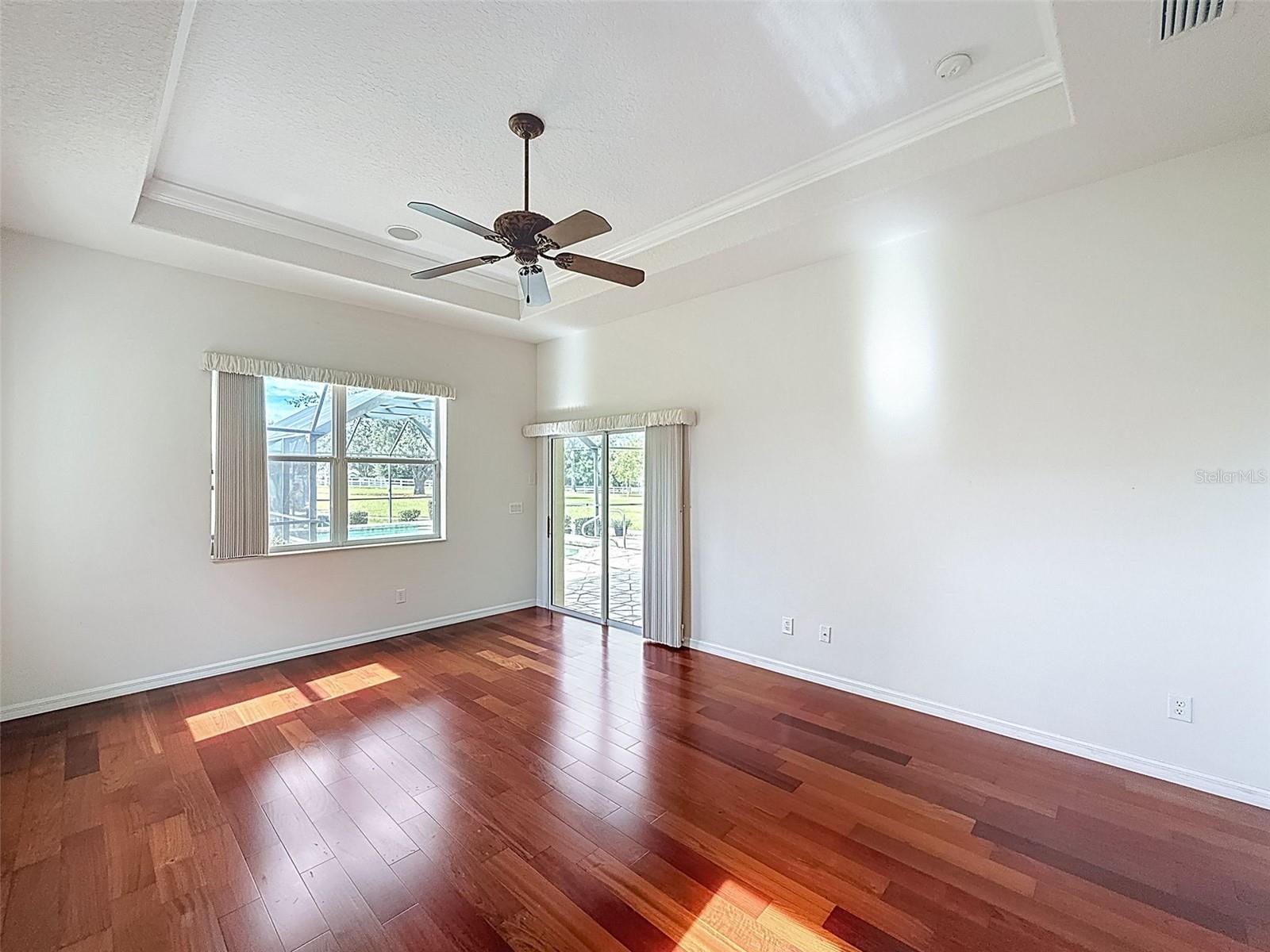 Image 28 of 40 For 456 Spend A Buck Drive