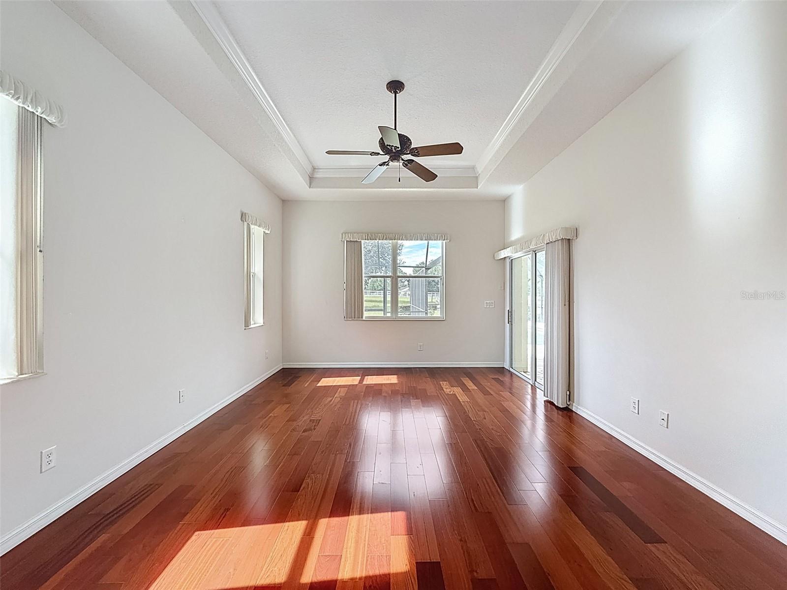 Image 29 of 40 For 456 Spend A Buck Drive