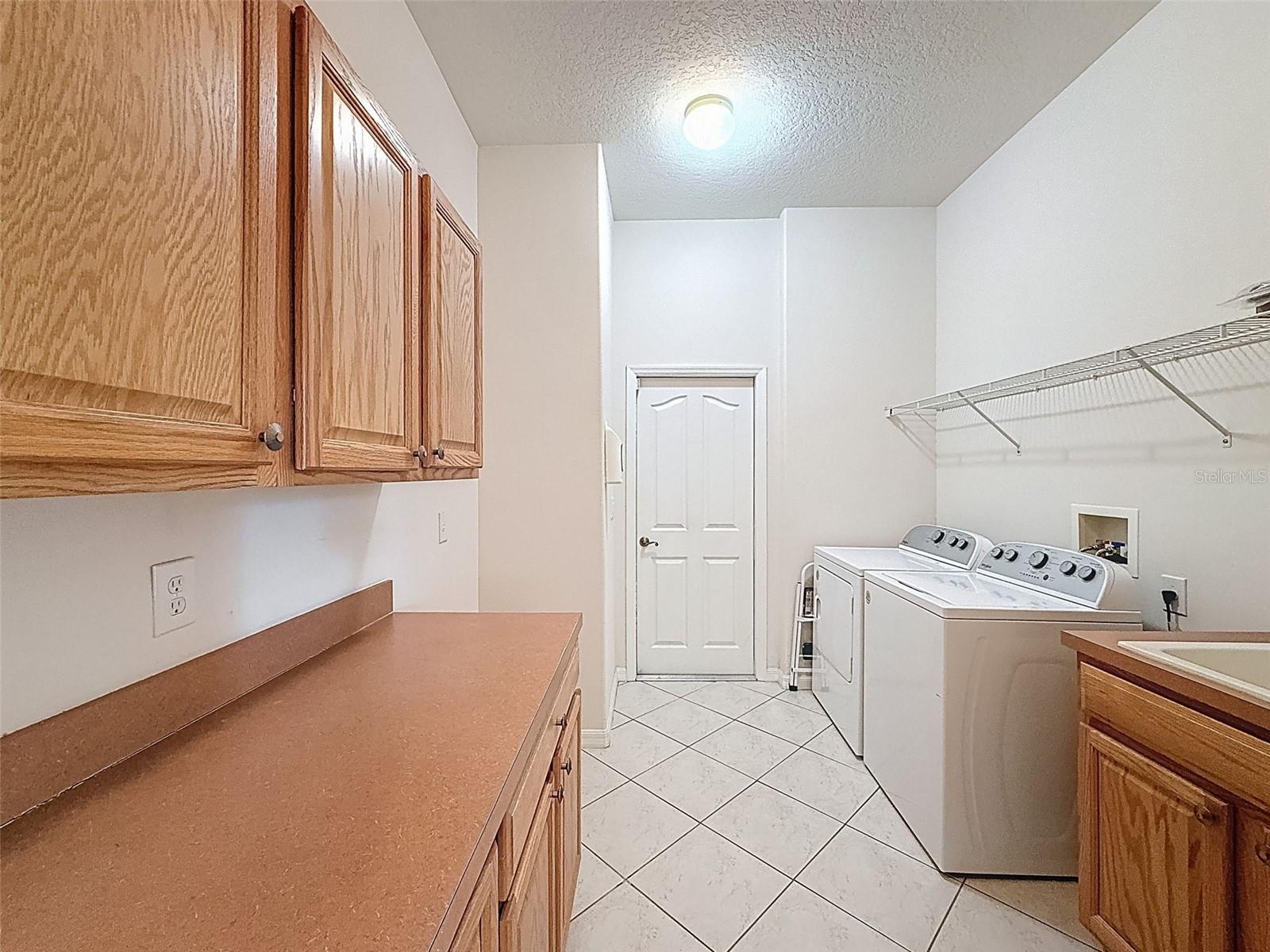 Image 34 of 40 For 456 Spend A Buck Drive