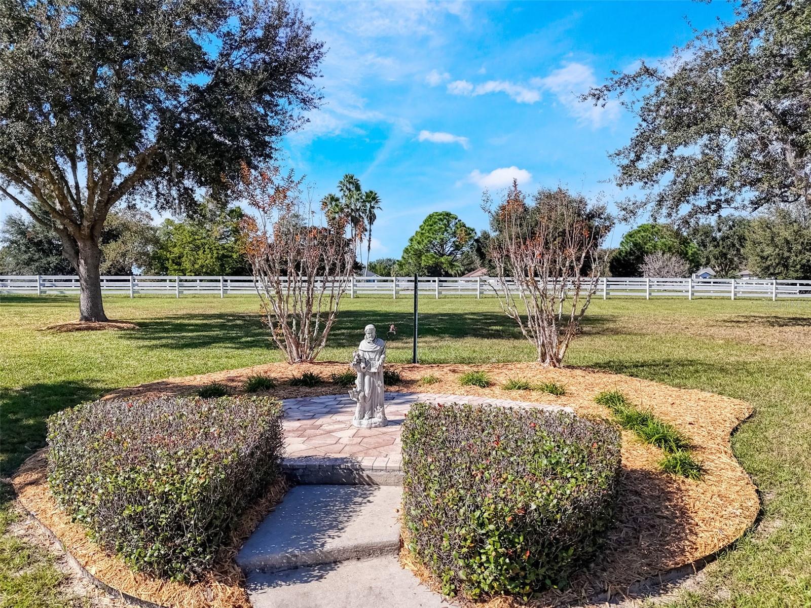 Image 37 of 40 For 456 Spend A Buck Drive