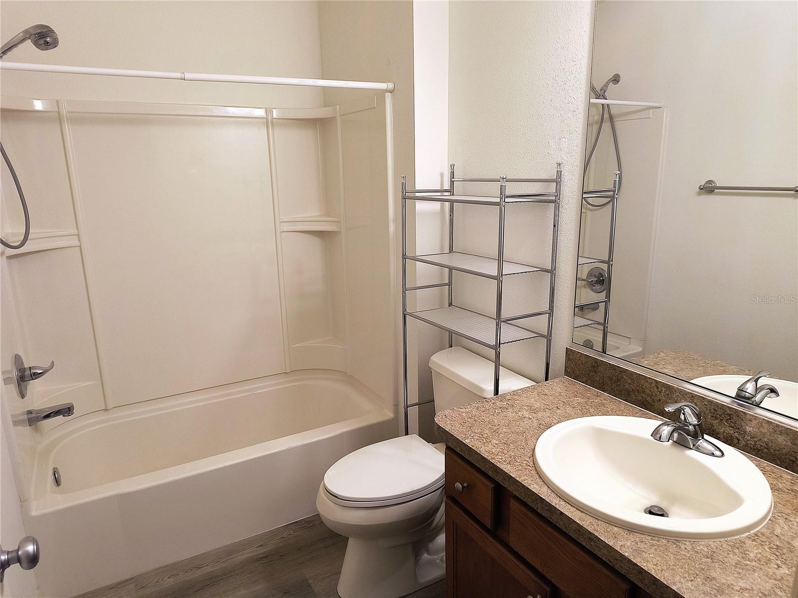 Image 6 of 10 For 2550 Carrington Court