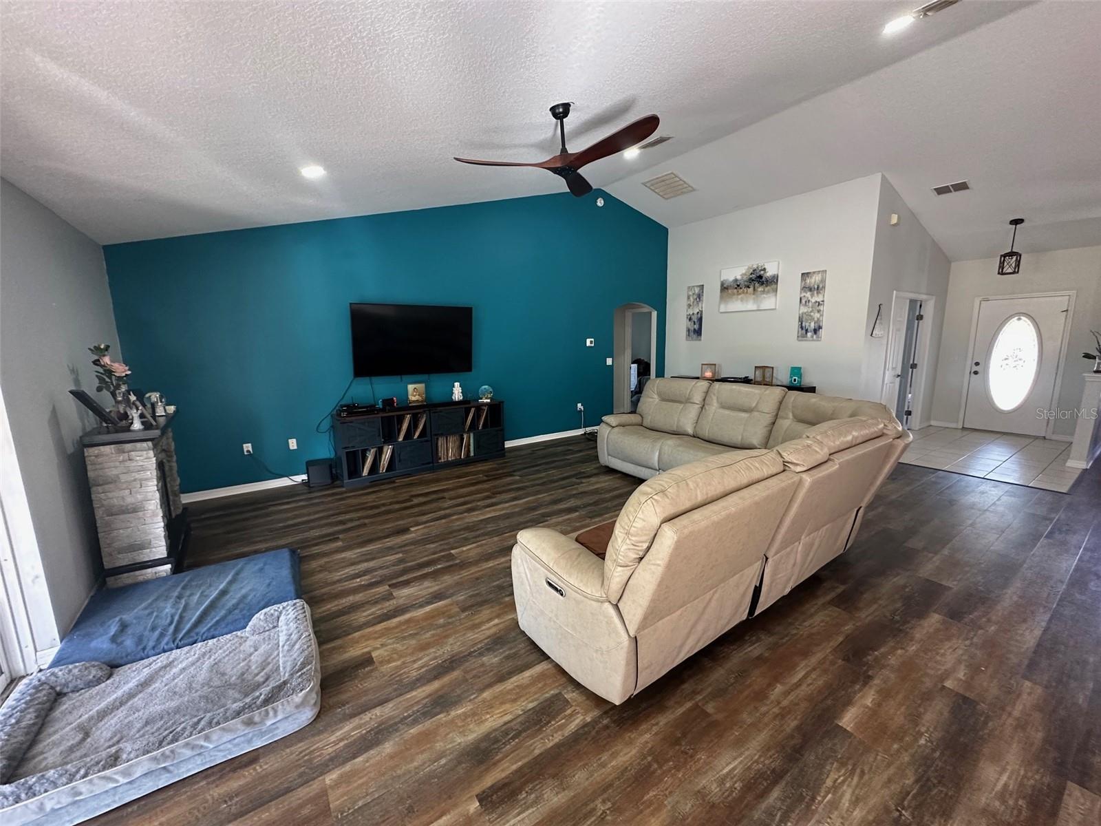 Image 2 of 28 For 3090 Timberlake Road