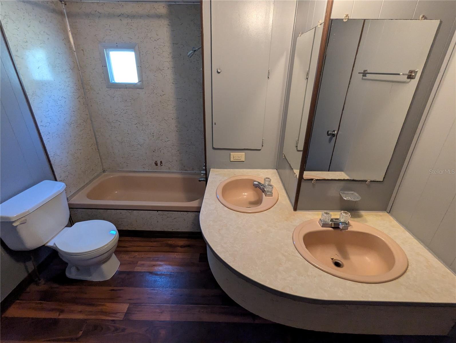 Image 15 of 41 For 397 902nd Street