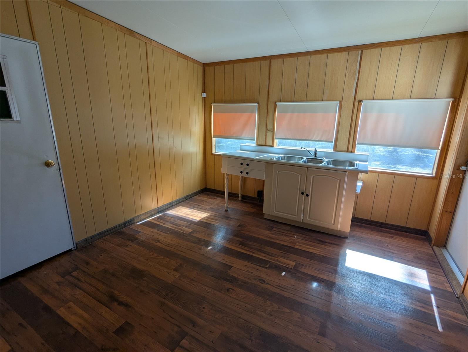 Image 17 of 41 For 397 902nd Street