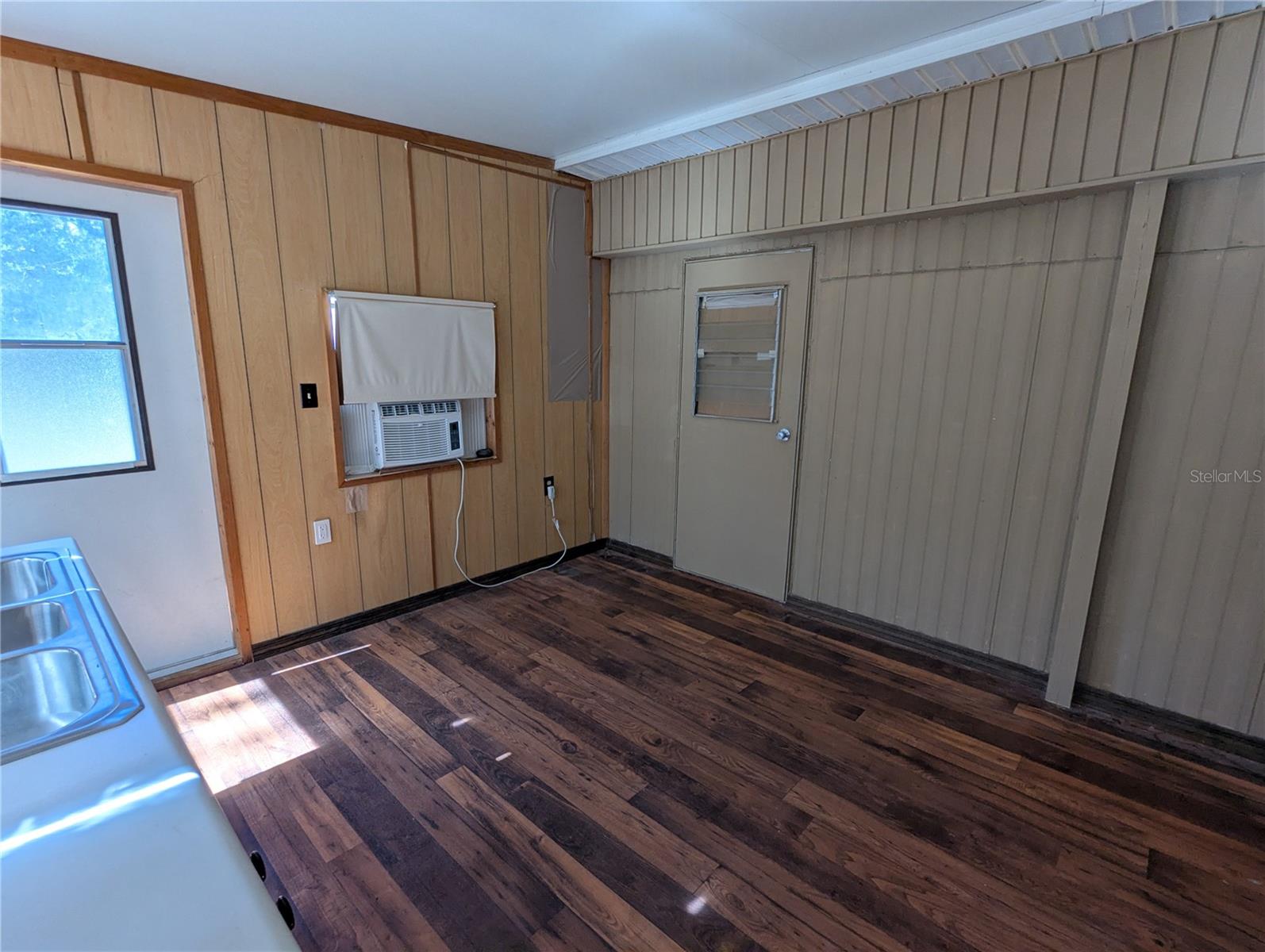 Image 19 of 41 For 397 902nd Street