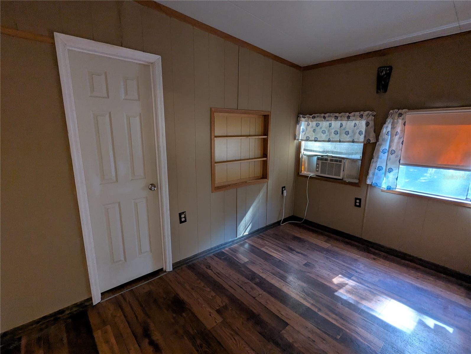 Image 20 of 41 For 397 902nd Street