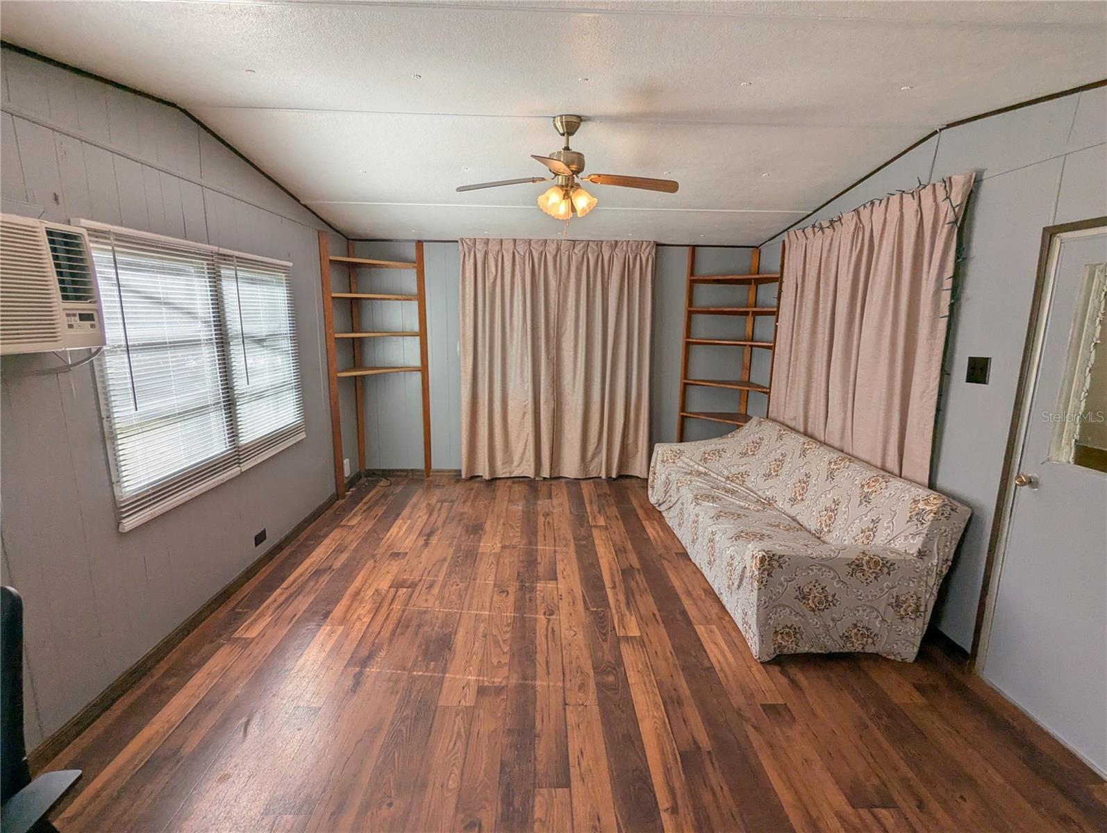 Image 7 of 41 For 397 902nd Street