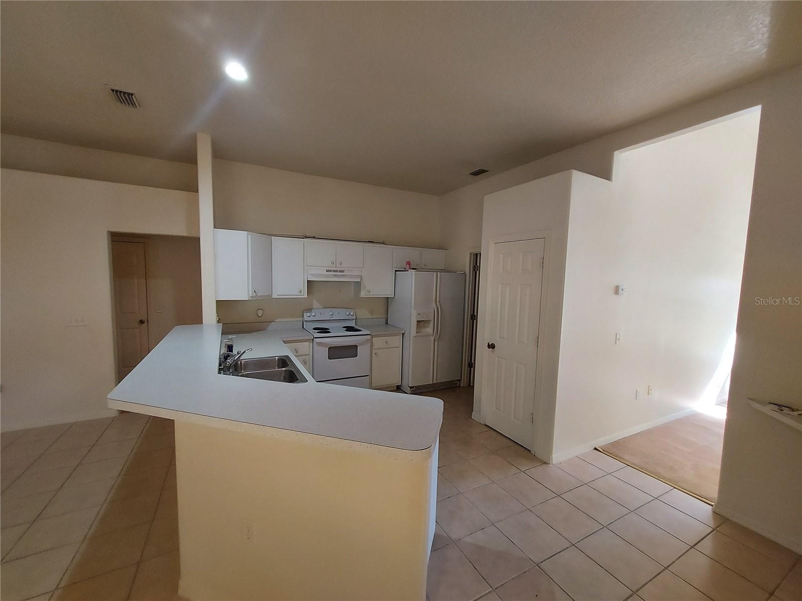 Image 3 of 14 For 8005 134th Loop