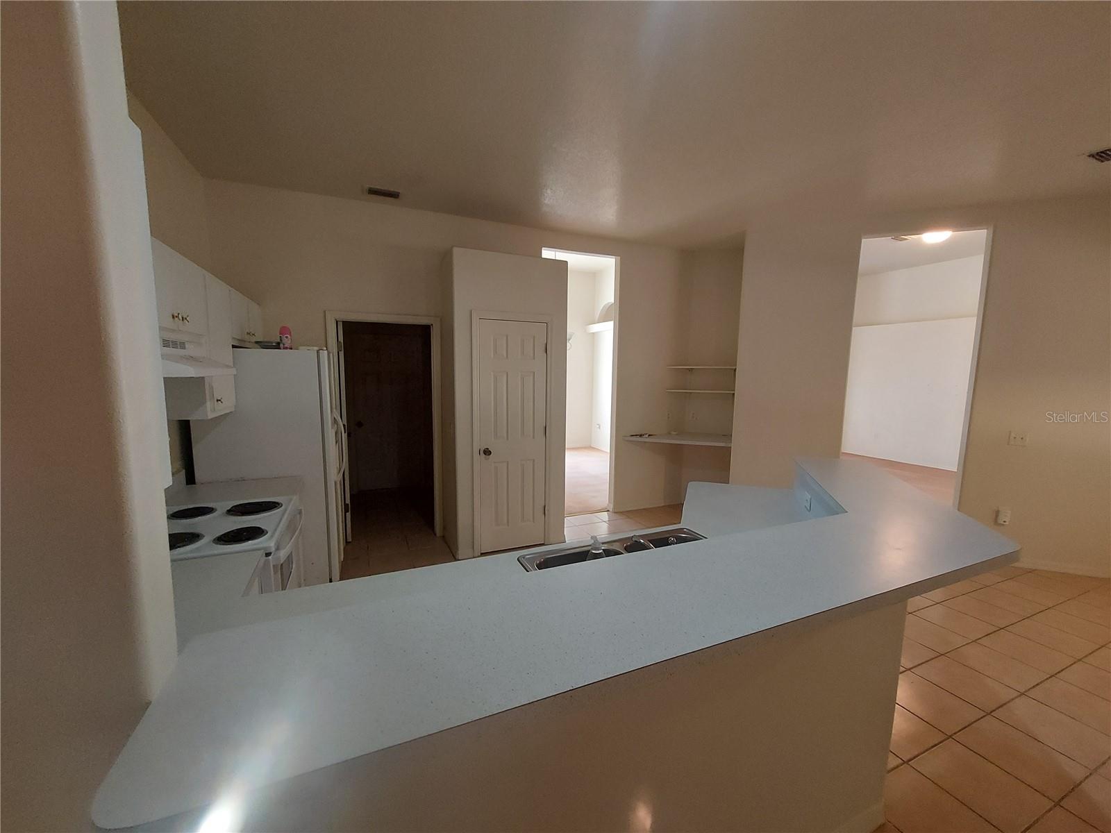 Image 4 of 14 For 8005 134th Loop