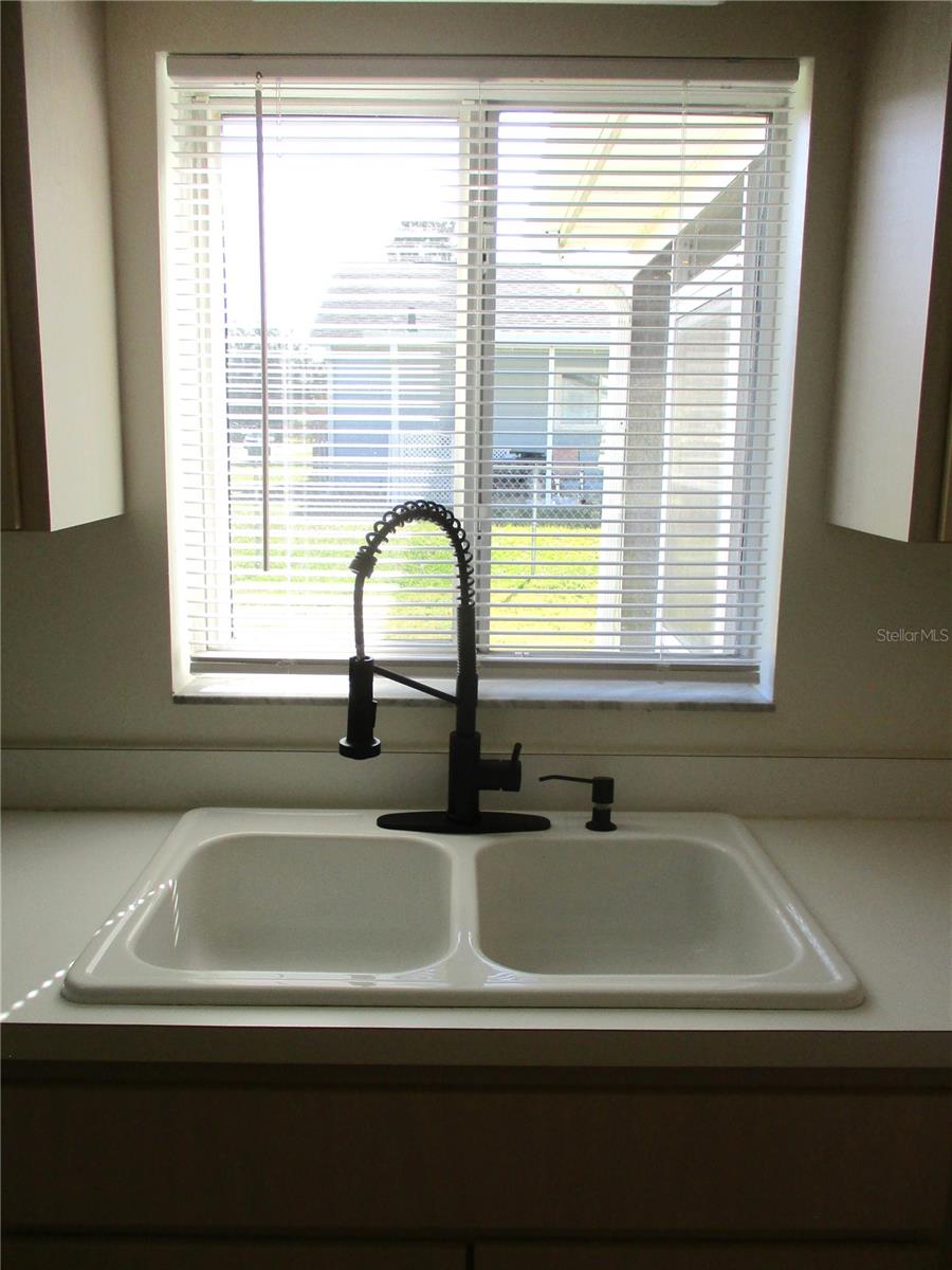 Image 13 of 76 For 11518 136th Place