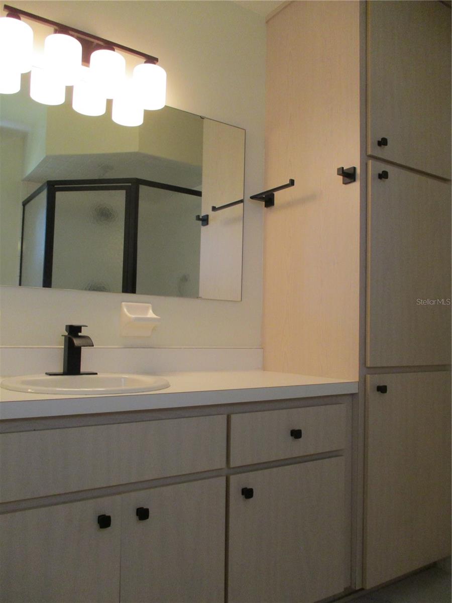 Image 27 of 76 For 11518 136th Place