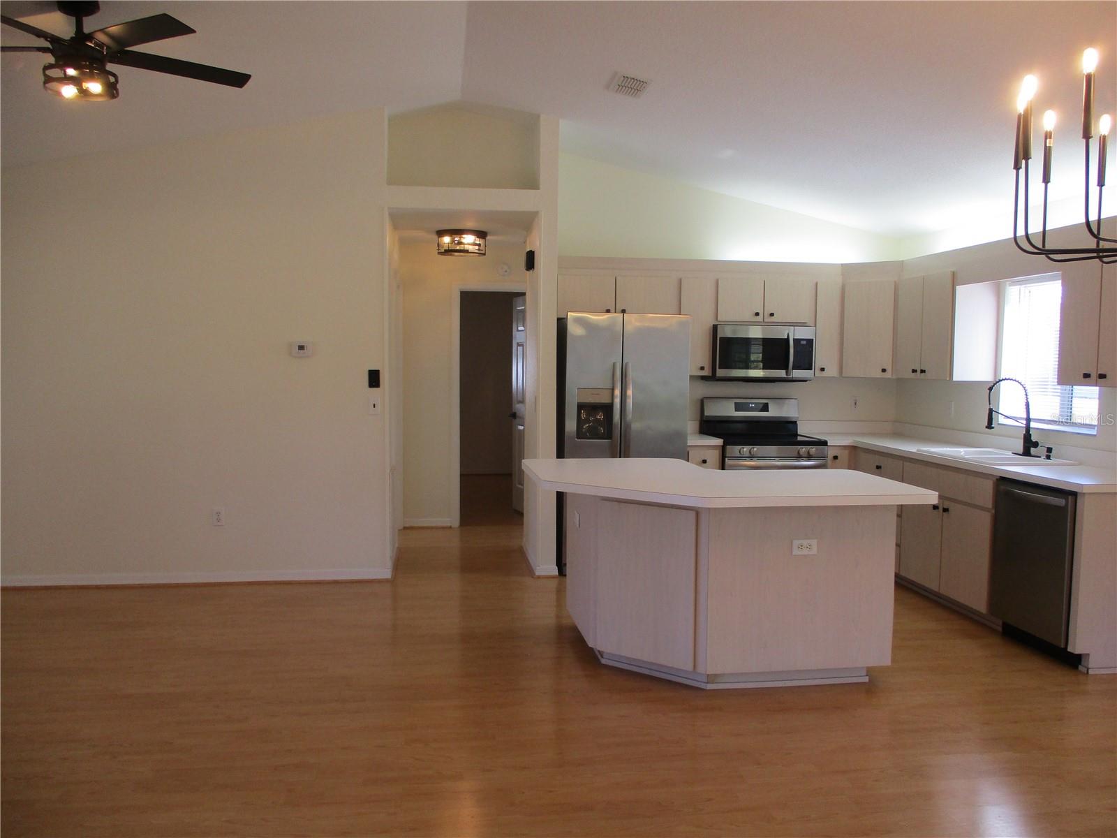 Image 3 of 76 For 11518 136th Place