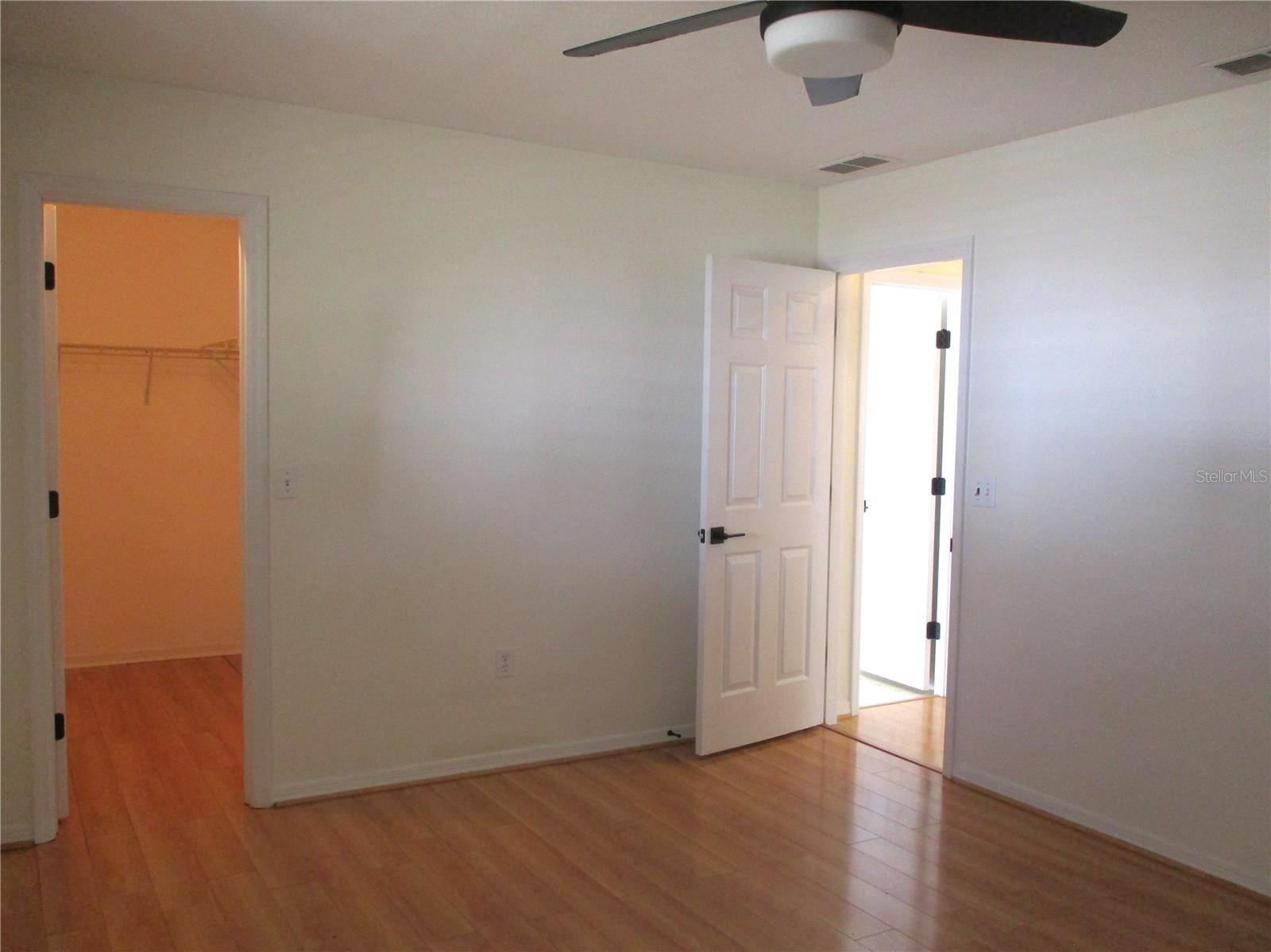 Image 33 of 76 For 11518 136th Place