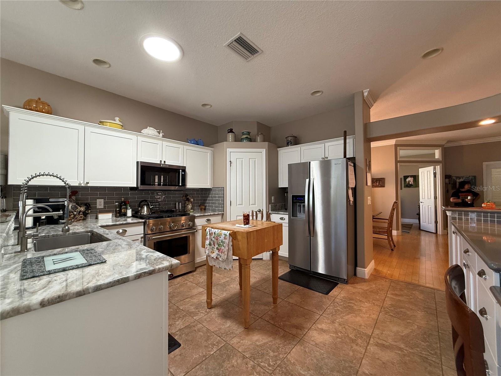 Image 12 of 81 For 16116 15th Court