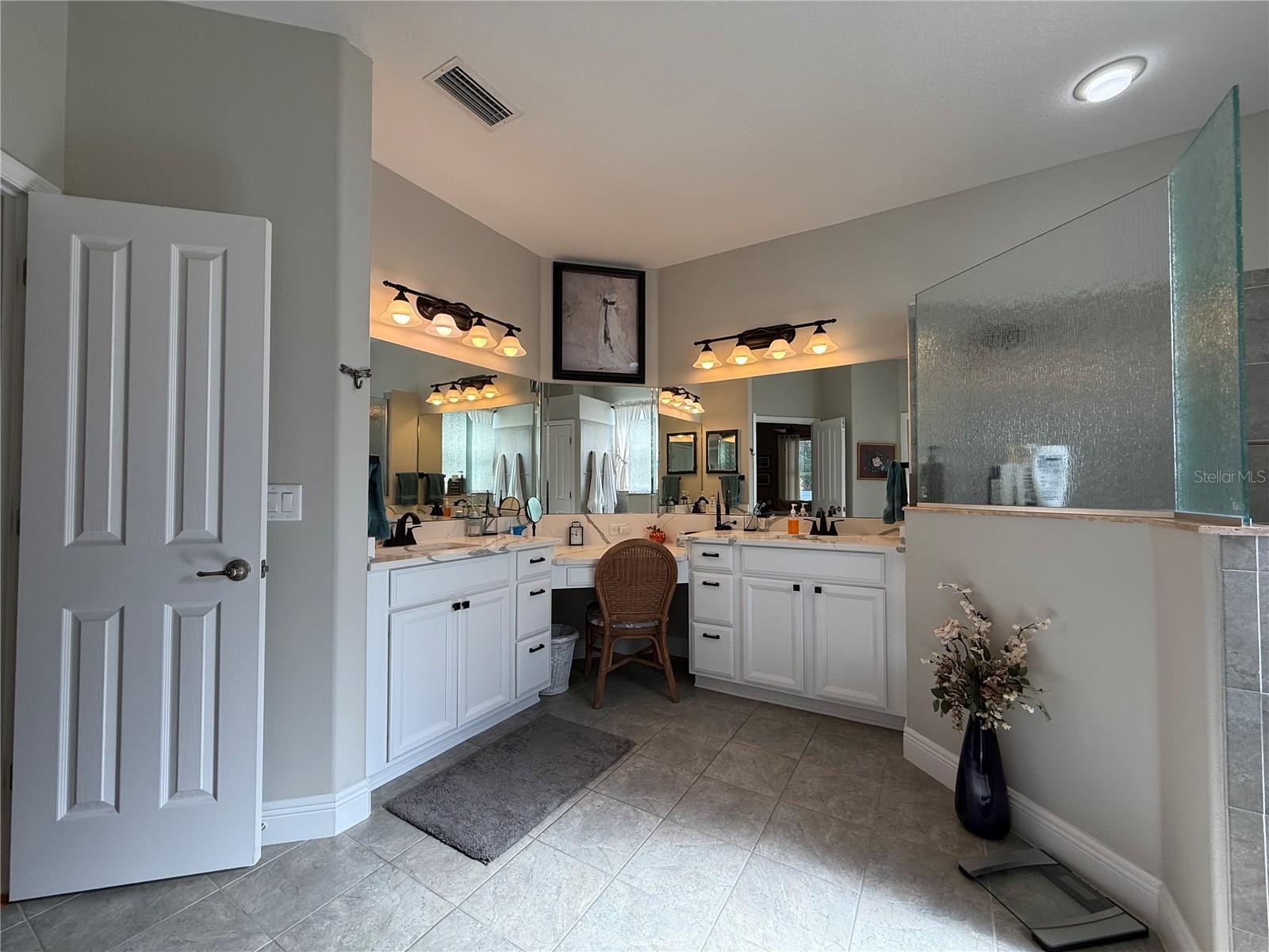 Image 23 of 81 For 16116 15th Court