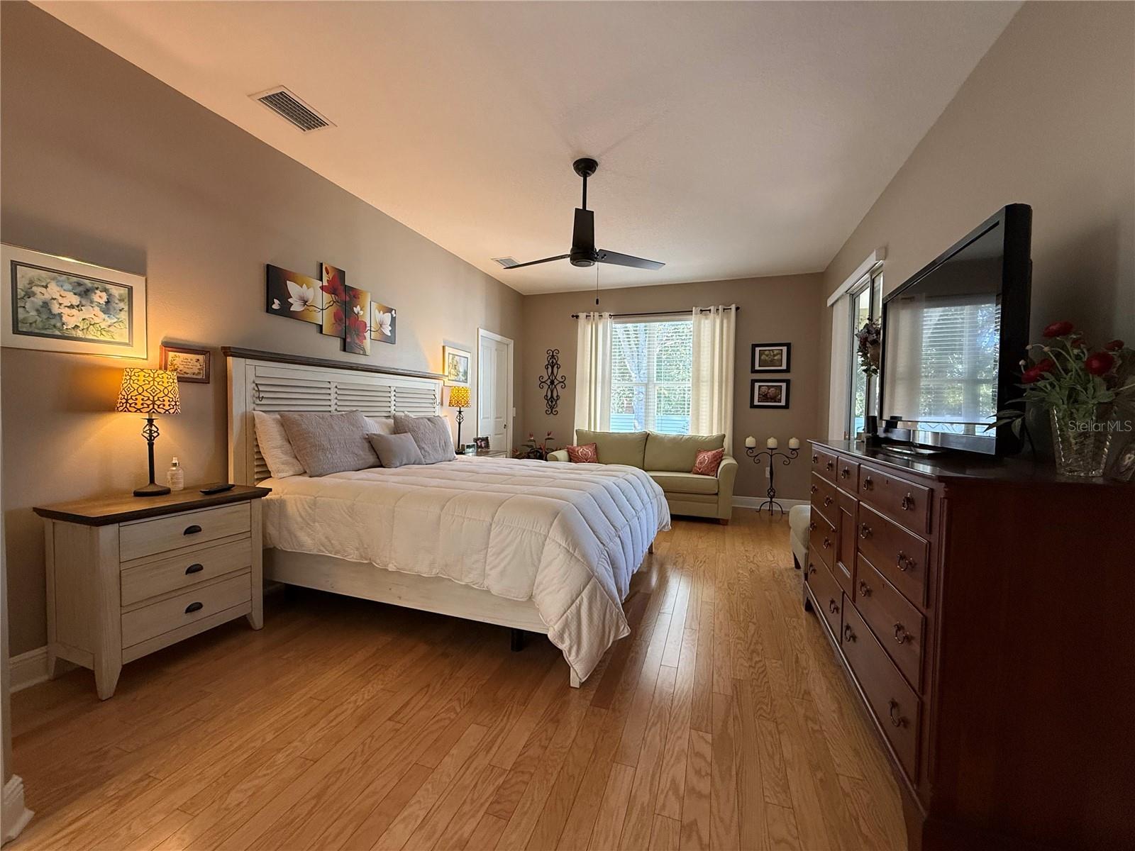 Image 26 of 81 For 16116 15th Court