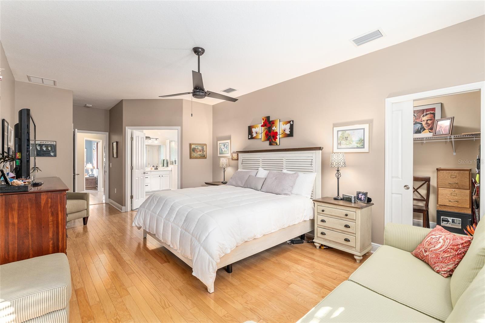 Image 55 of 81 For 16116 15th Court