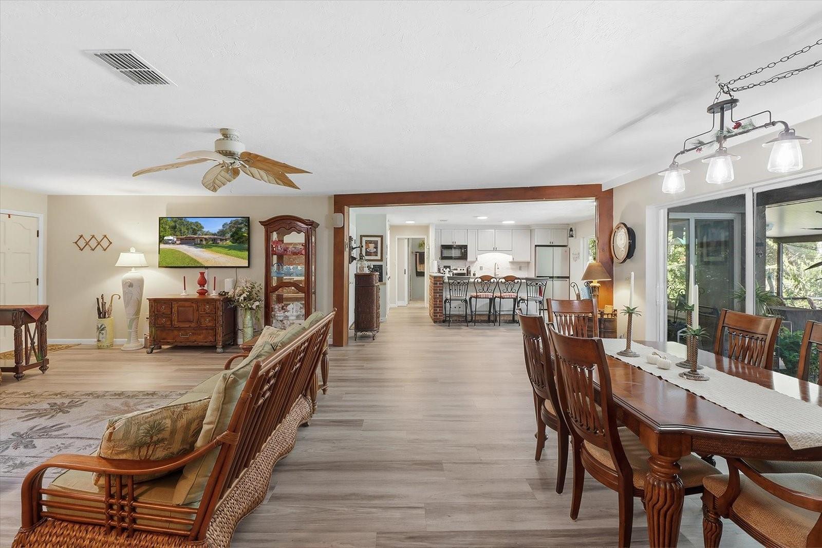 Image 10 of 50 For 21661 102nd Street Road