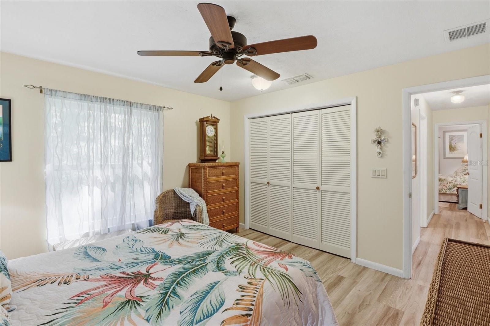 Image 22 of 50 For 21661 102nd Street Road