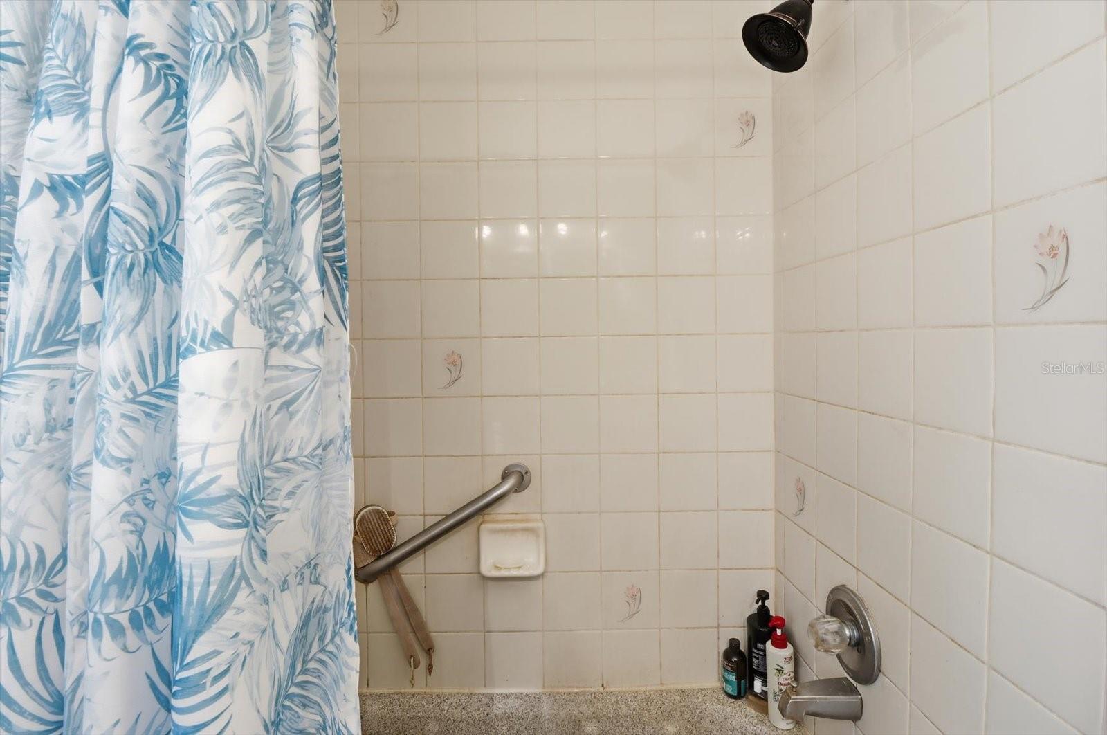 Image 24 of 50 For 21661 102nd Street Road