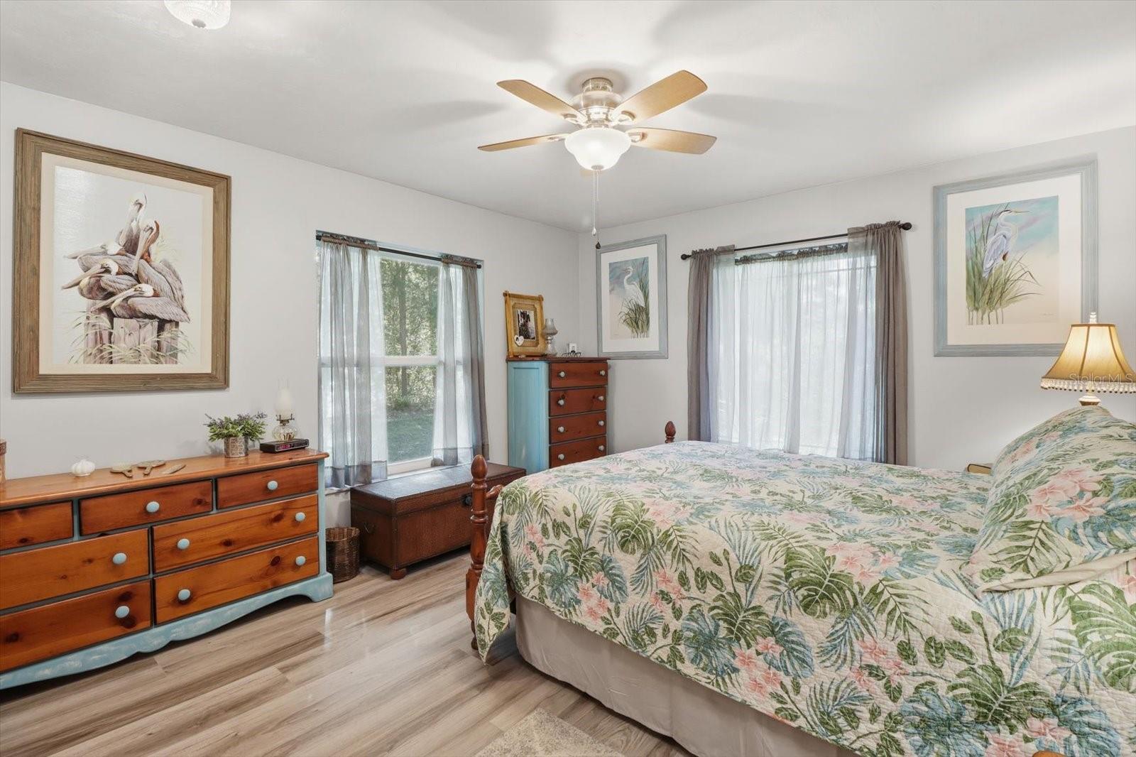 Image 25 of 50 For 21661 102nd Street Road