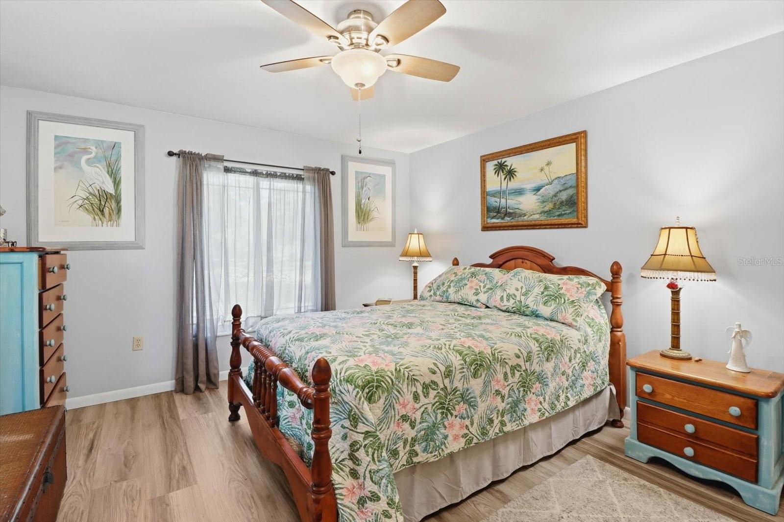 Image 26 of 50 For 21661 102nd Street Road