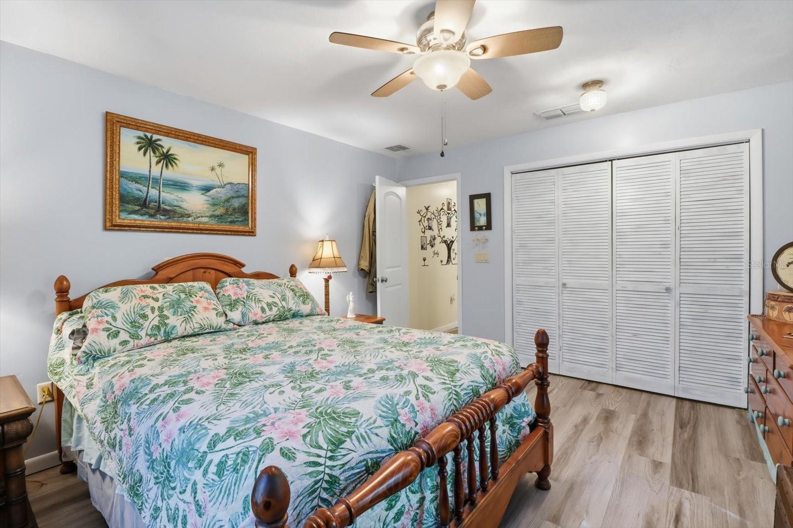 Image 27 of 50 For 21661 102nd Street Road