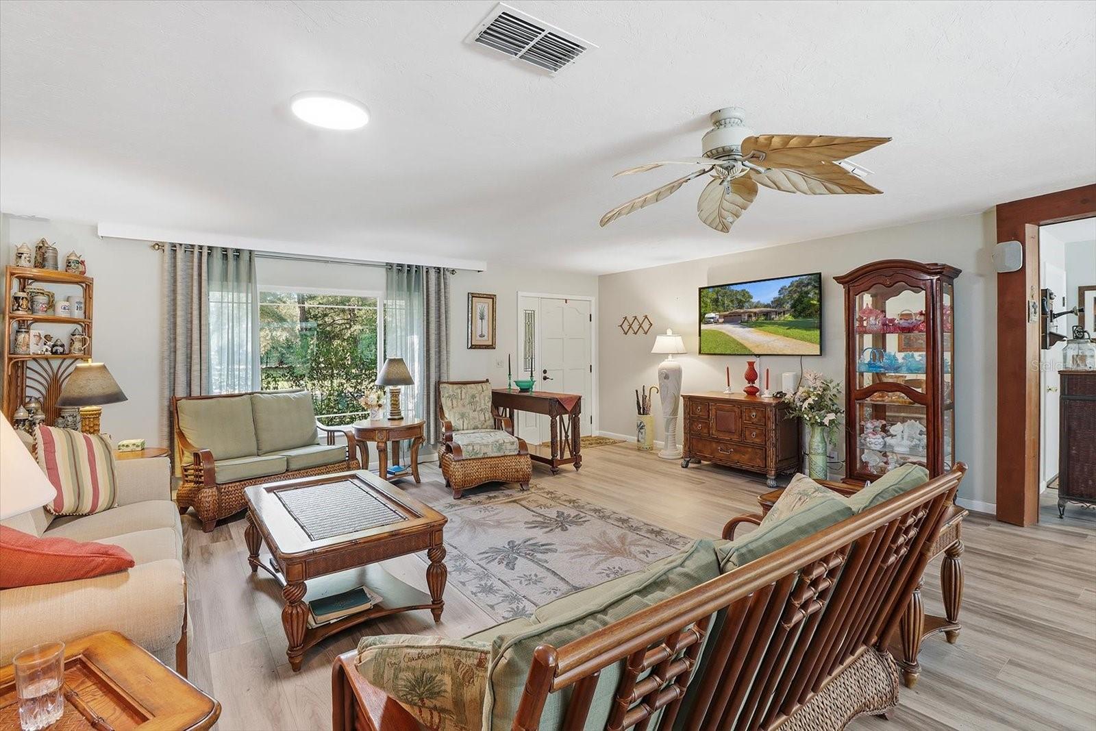 Image 8 of 50 For 21661 102nd Street Road