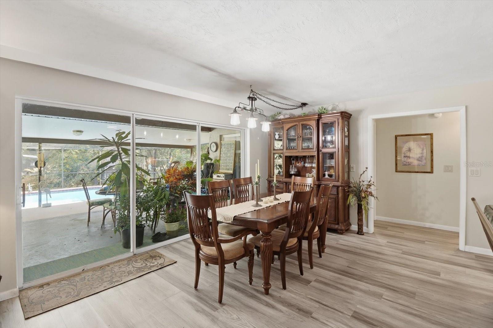 Image 9 of 50 For 21661 102nd Street Road