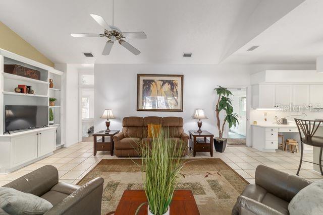 Image 11 of 41 For 4893 4th Circle