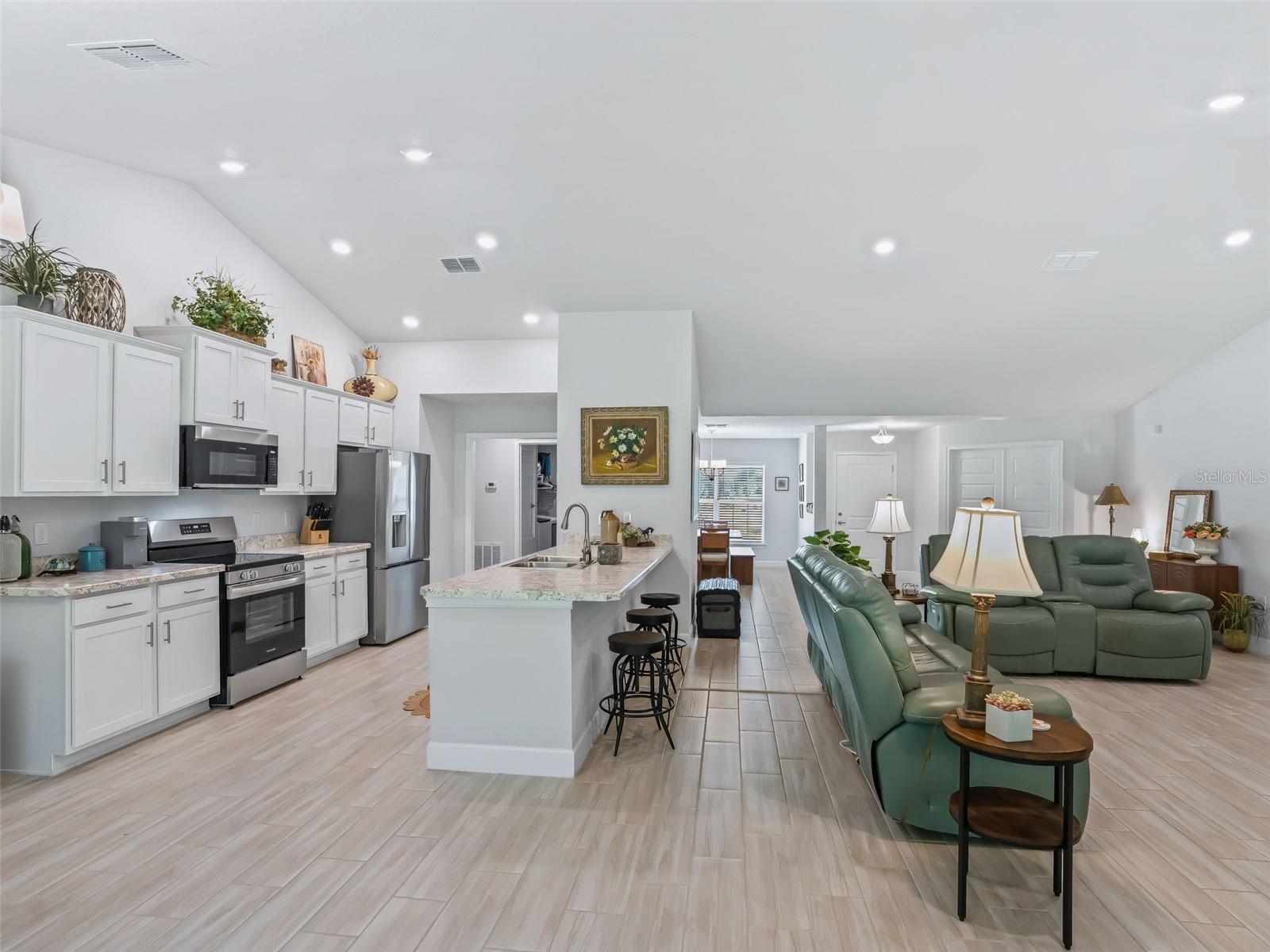 Image 10 of 44 For 40 113th Circle