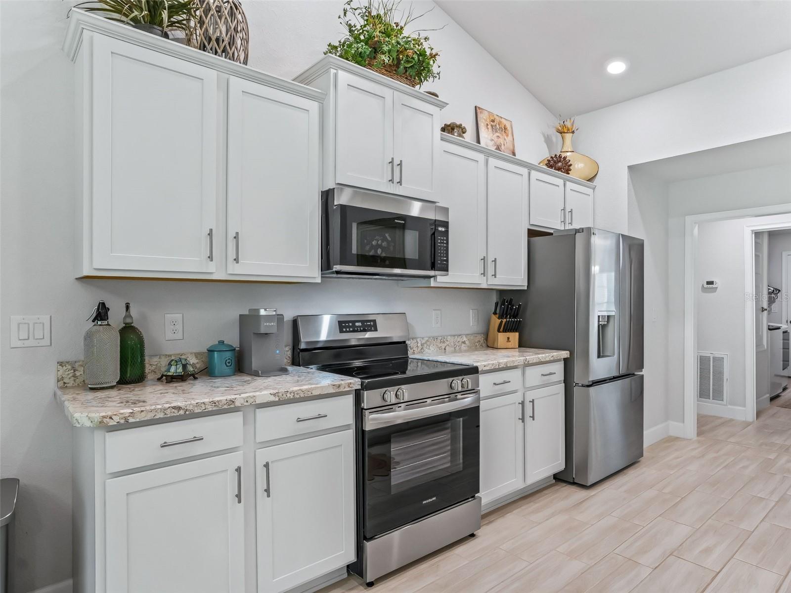 Image 14 of 44 For 40 113th Circle