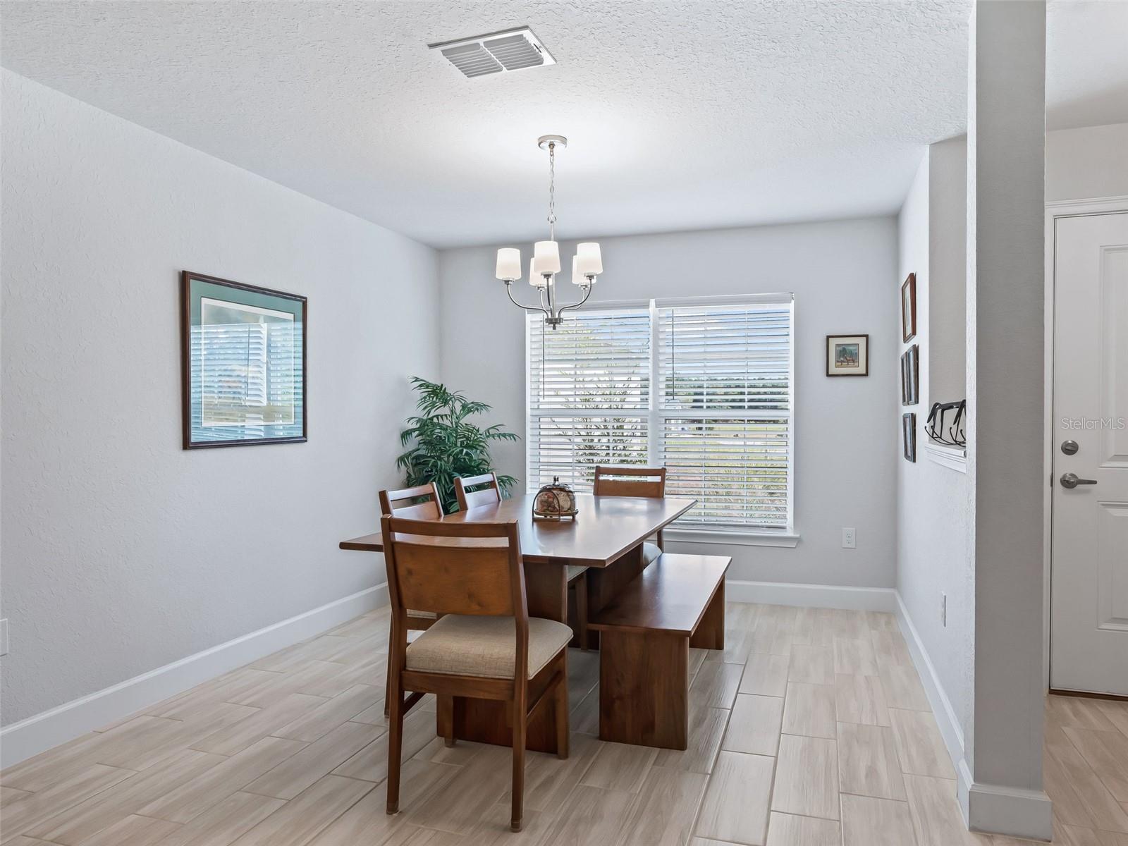 Image 19 of 44 For 40 113th Circle