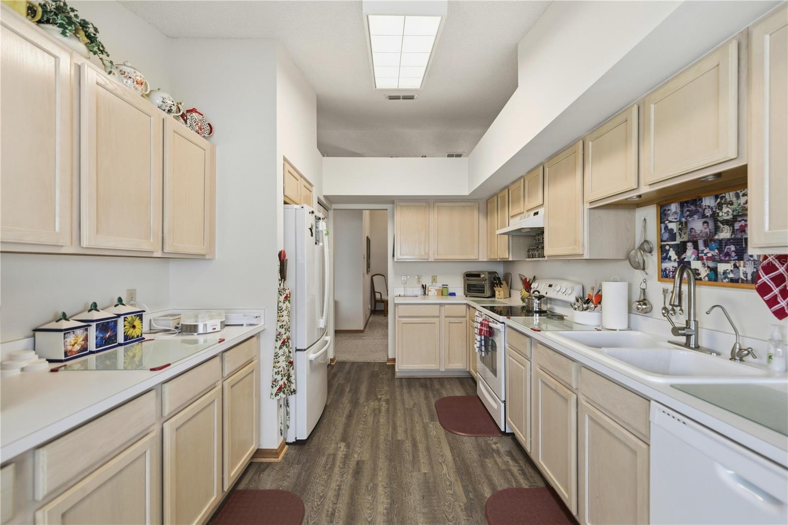 Image 7 of 37 For 9049 91st Circle