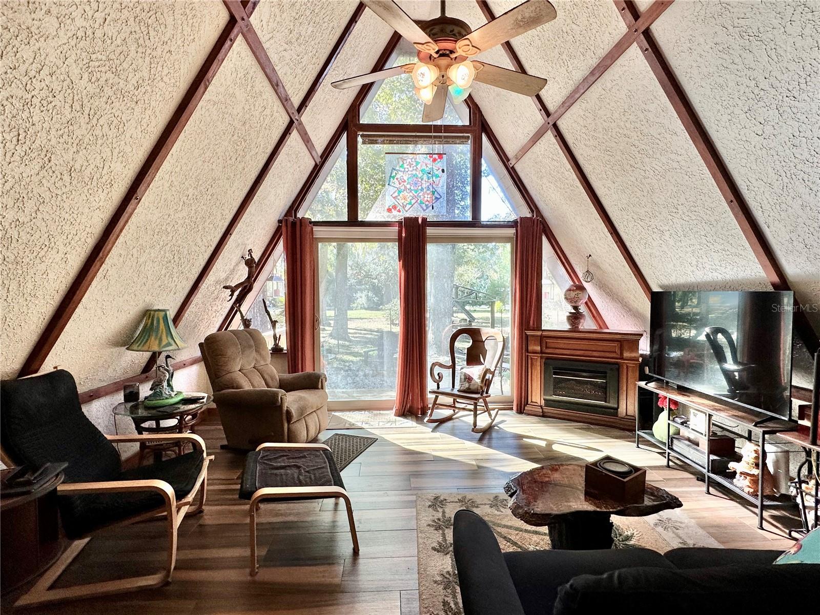 Image 11 of 51 For 9240 Carolina Way