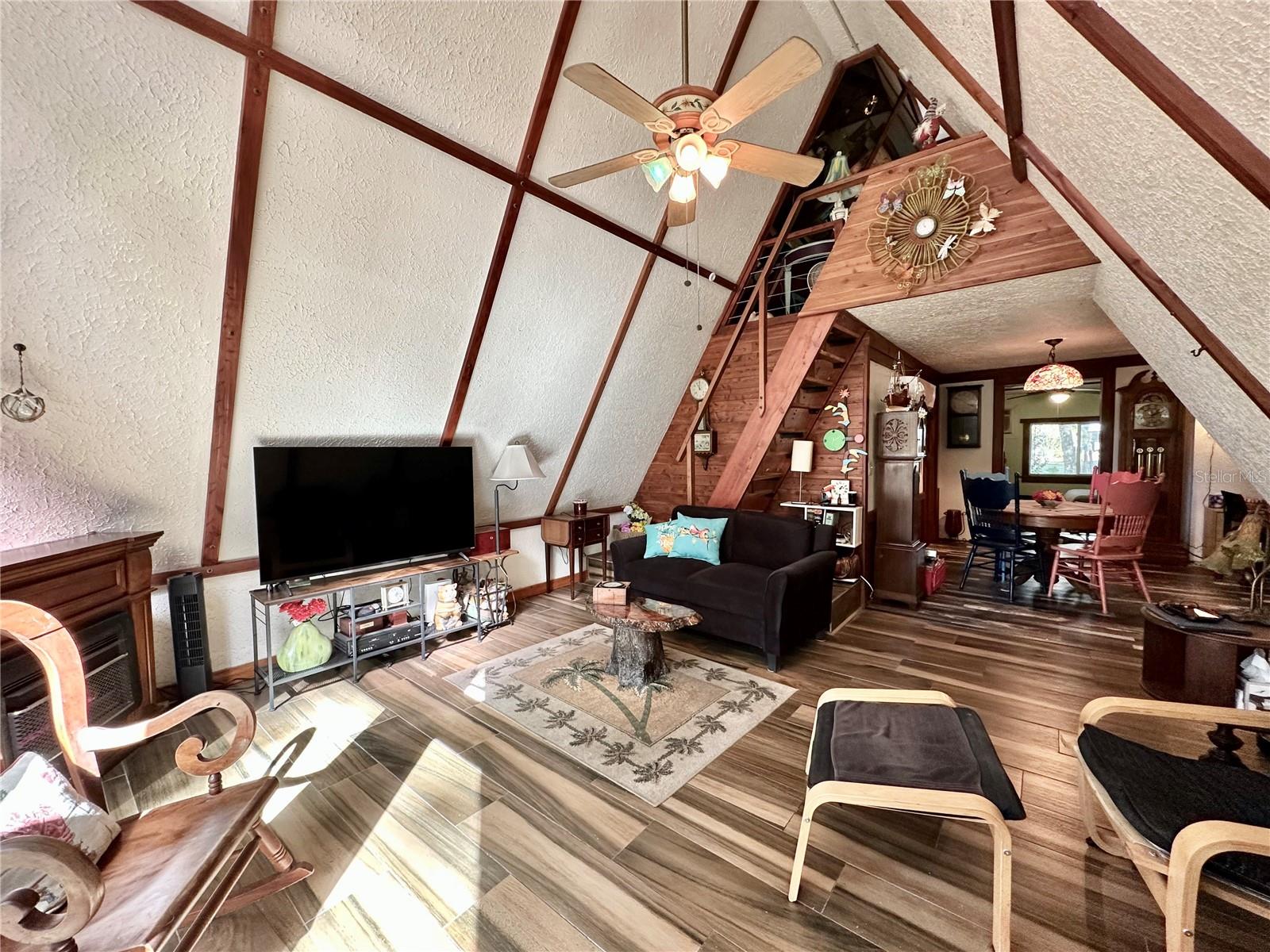 Image 12 of 51 For 9240 Carolina Way