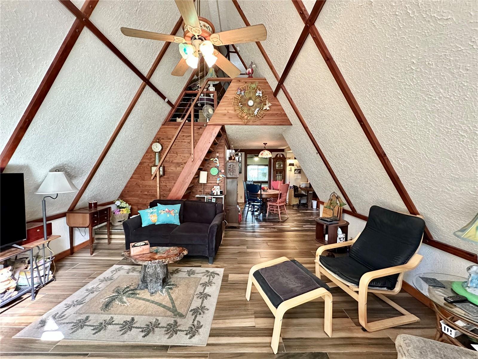 Image 13 of 51 For 9240 Carolina Way