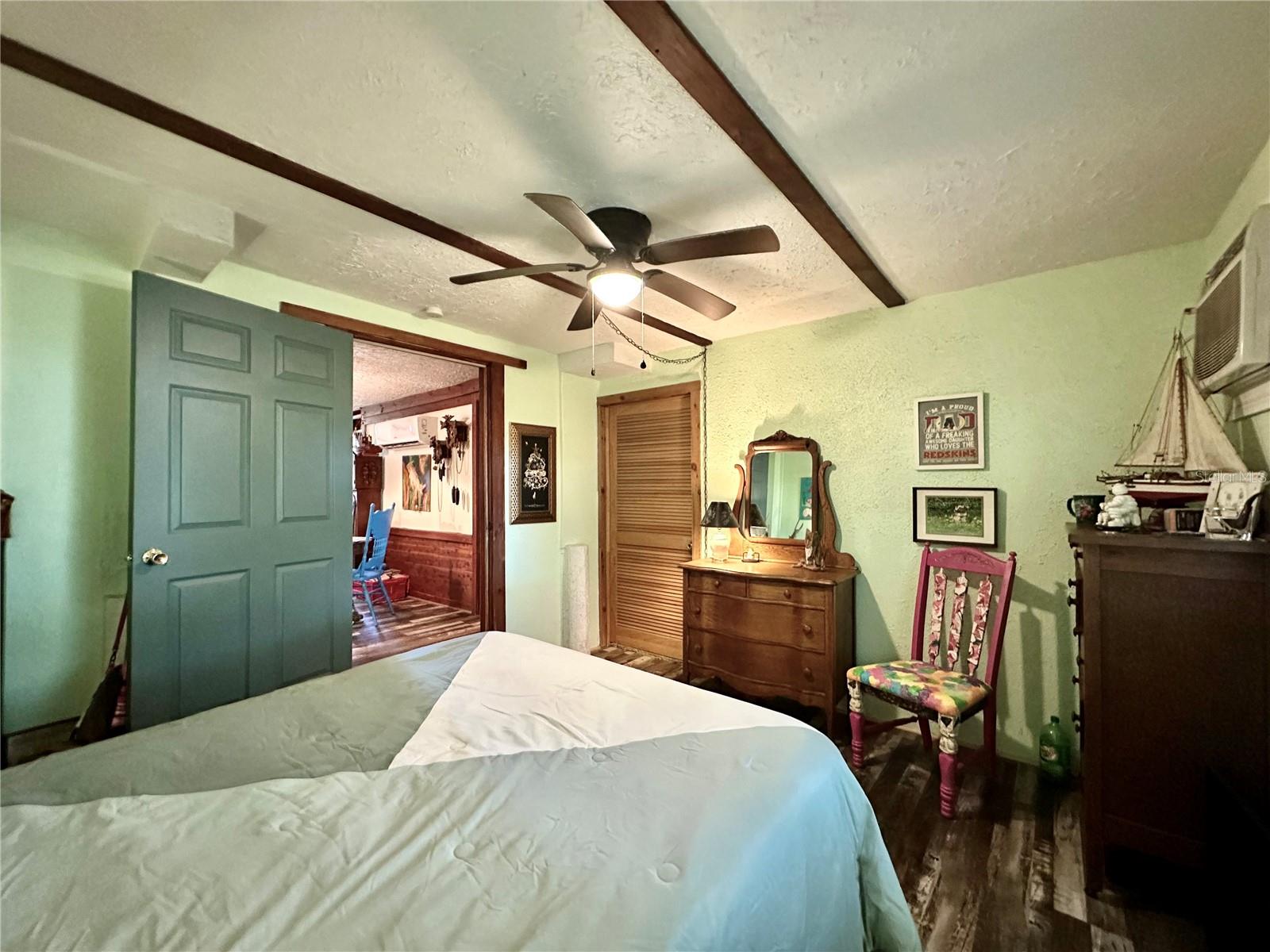 Image 15 of 51 For 9240 Carolina Way