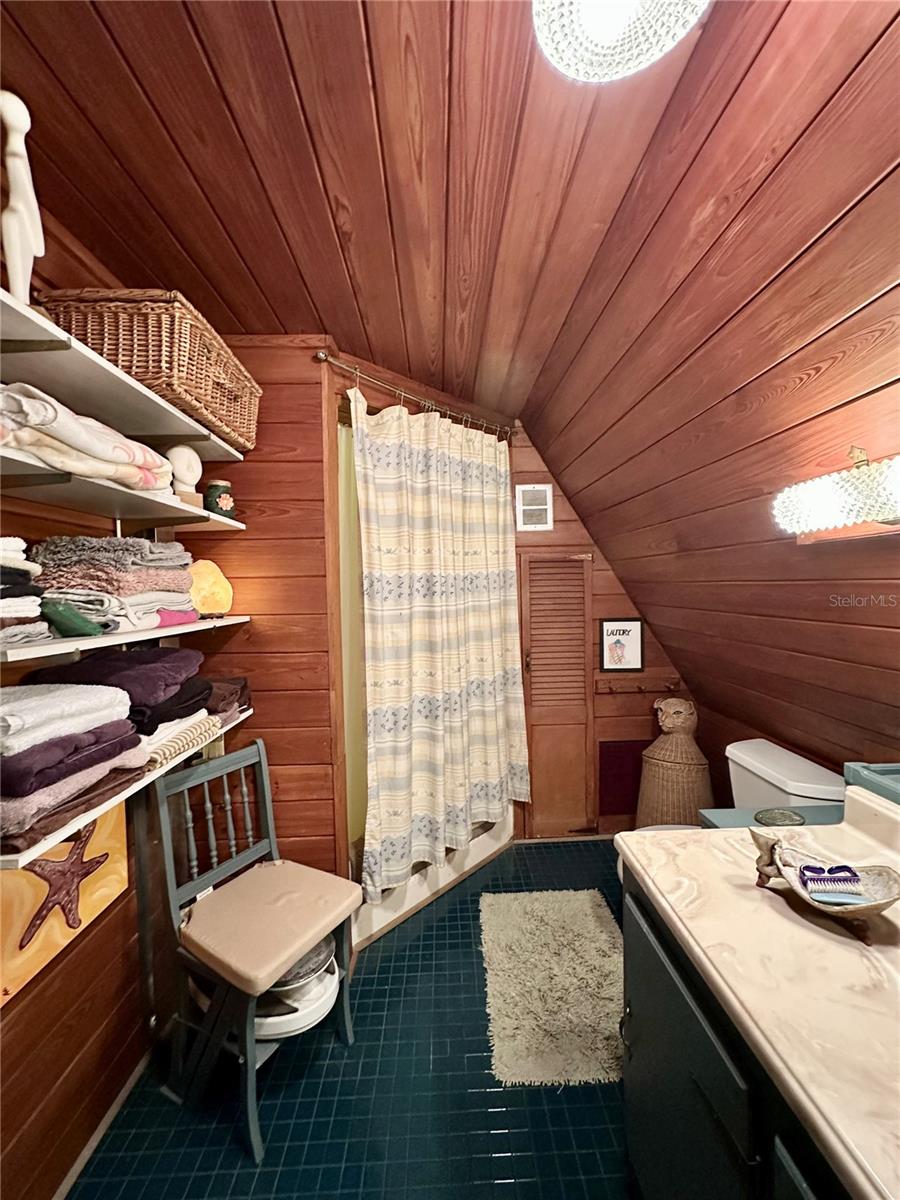 Image 17 of 51 For 9240 Carolina Way