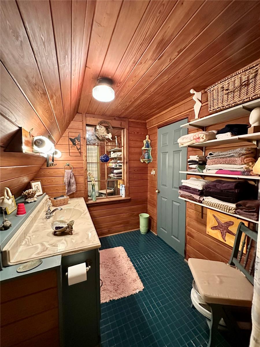 Image 18 of 51 For 9240 Carolina Way